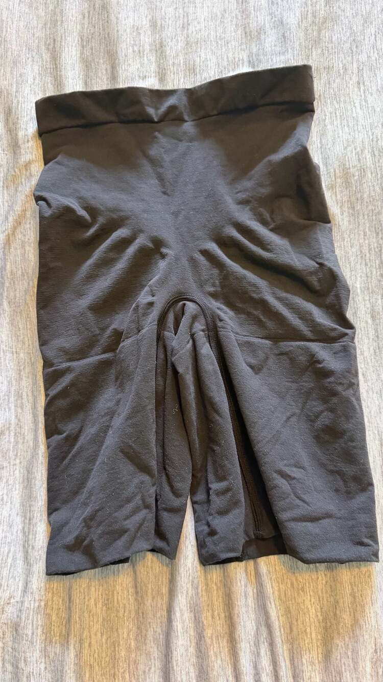 Spanx Shapewear High-Waisted Thigh Slimmer Shorts Black Size Large